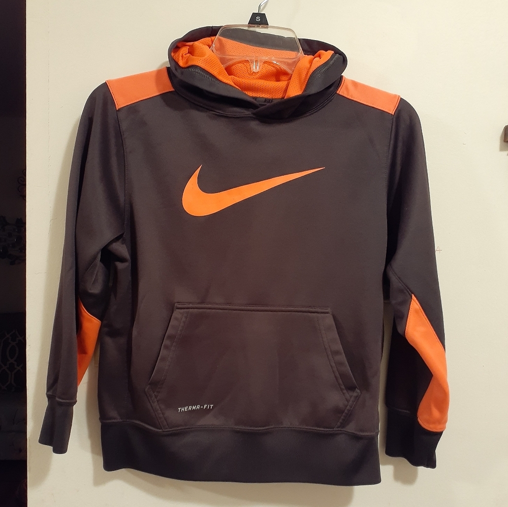 Nike therma fit hoodie
